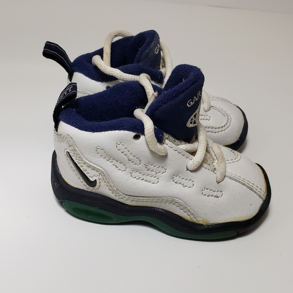 Vtg Kevin Garnett Nike Youth 3c sneakers